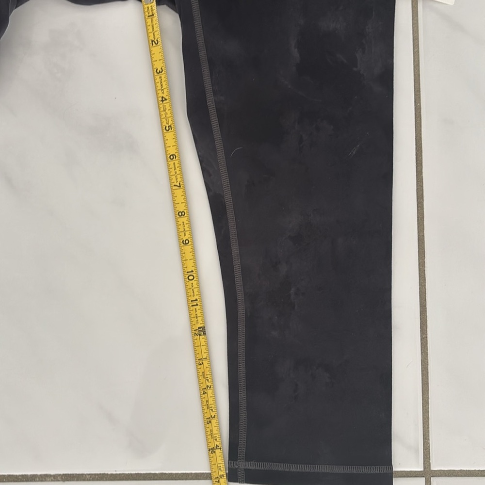 Lucy Studio Hatha Capri Leggings View 5